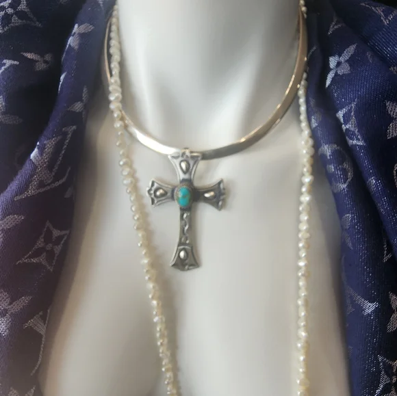 STERLING ilver Cross Pendant with Turquoise Stone - Picture 7 of 11